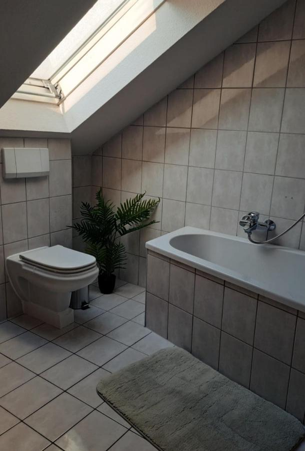 Stylische Altstadtwohnung - Netflix - Smart Tv - Schlafsofa Fuer 3 Personen Erfurt Extérieur photo